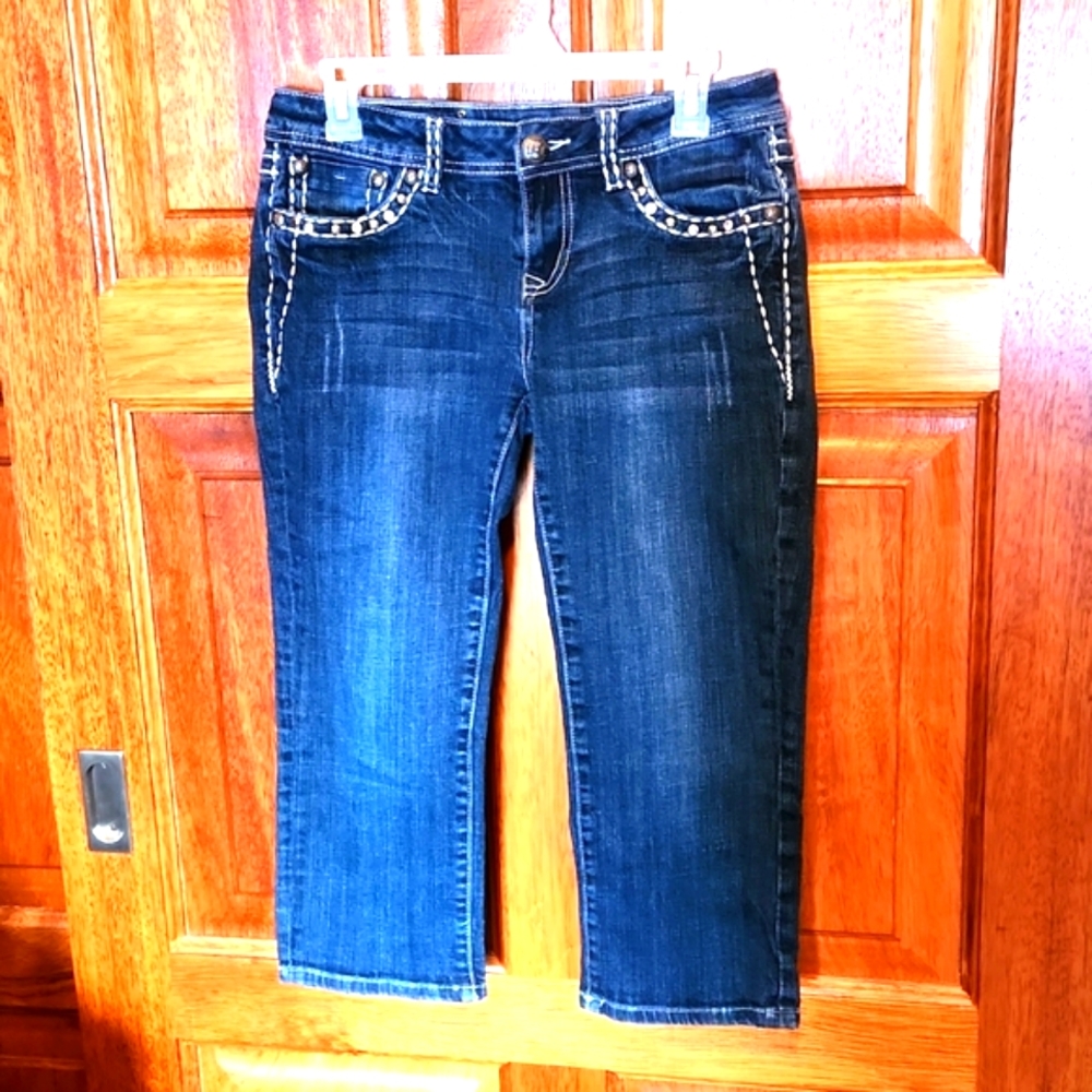 LAidol USA Jean Capri's w/bling size 9, distressed